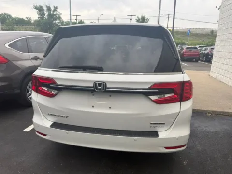 More photos of 2024 Honda Odyssey Touring at Jay Wolfe Honda, MO
