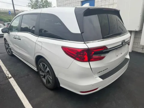 More photos of 2024 Honda Odyssey Touring at Jay Wolfe Honda, MO