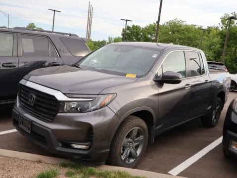 More photos of 2023 Honda Ridgeline RTL at Jay Wolfe Honda, MO