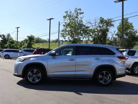 More photos of 2018 Toyota Highlander Limited Platinum at Jay Wolfe Honda, MO