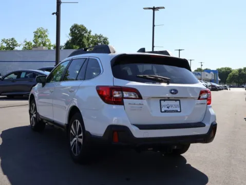More photos of 2018 Subaru Outback Limited at Jay Wolfe Honda, MO
