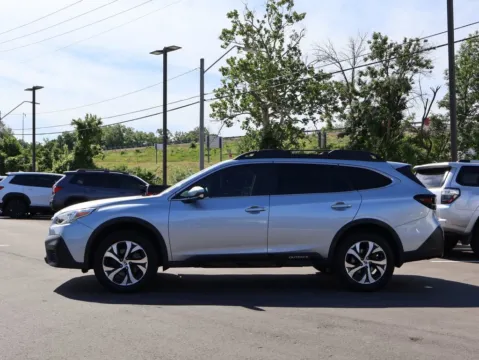 More photos of 2020 Subaru Outback Limited at Jay Wolfe Honda, MO