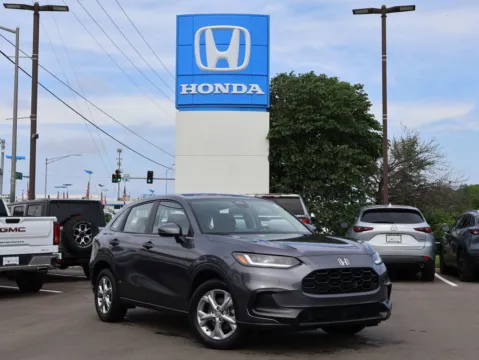Gray 2024 Honda HR-V LX for sale in Kansas City, MO