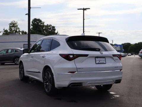 More photos of 2025 Acura MDX w/Advance Package at Jay Wolfe Honda, MO