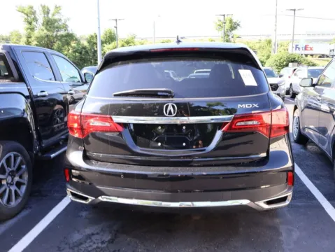 More photos of 2018 Acura MDX 3.5L at Jay Wolfe Honda, MO