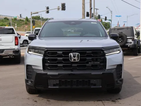 Photos of 2026 Honda Pilot Black Edition for sale in Kansas City, MO at Jay Wolfe Honda