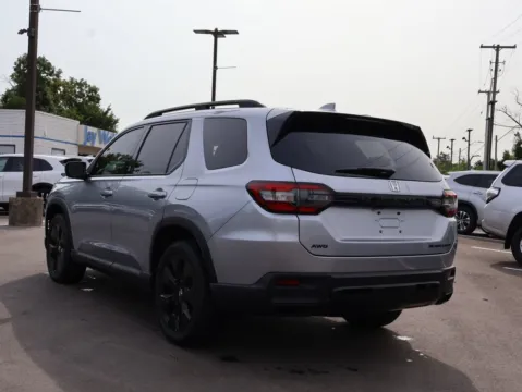 More photos of 2026 Honda Pilot Black Edition at Jay Wolfe Honda, MO