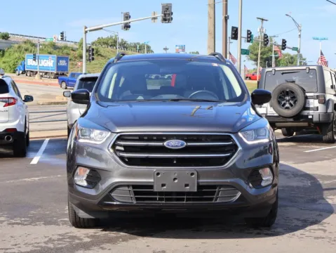 Photos of 2019 Ford Escape SE for sale in Kansas City, MO at Jay Wolfe Honda