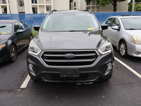 Photos of 2019 Ford Escape SE for sale in Kansas City, MO at Jay Wolfe Honda