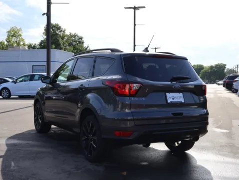 More photos of 2019 Ford Escape SE at Jay Wolfe Honda, MO