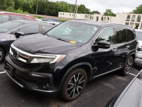 More photos of 2022 Honda Pilot Touring 7-Passenger at Jay Wolfe Honda, MO