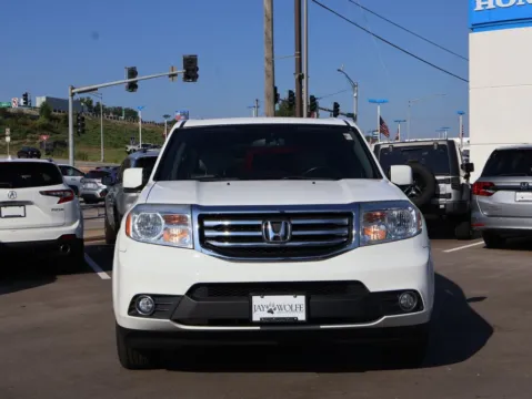 Photos of 2015 Honda Pilot EX-L for sale in Kansas City, MO at Jay Wolfe Honda