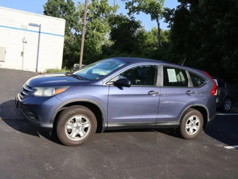 More photos of 2013 Honda CR-V LX at Jay Wolfe Honda, MO