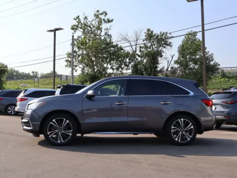 More photos of 2020 Acura MDX w/Technology Pkg at Jay Wolfe Honda, MO