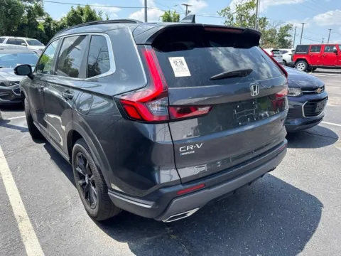 More photos of 2025 Honda CR-V Hybrid Sport-L at Jay Wolfe Honda, MO