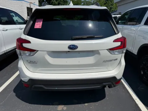 More photos of 2020 Subaru Forester Premium at Jay Wolfe Honda, MO