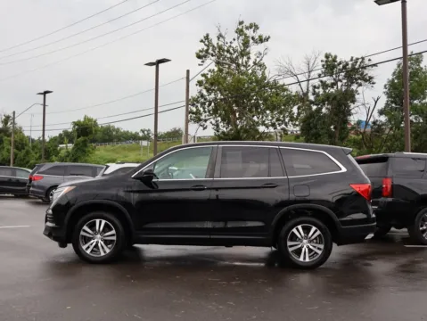 More photos of 2017 Honda Pilot EX-L at Jay Wolfe Honda, MO