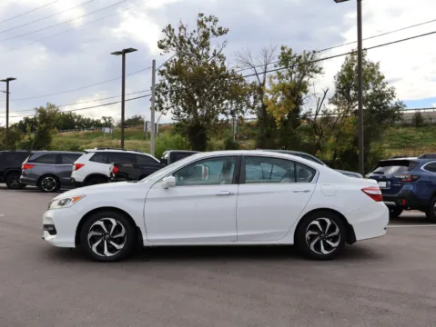 More photos of 2016 Honda Accord Sedan EX-L at Jay Wolfe Honda, MO