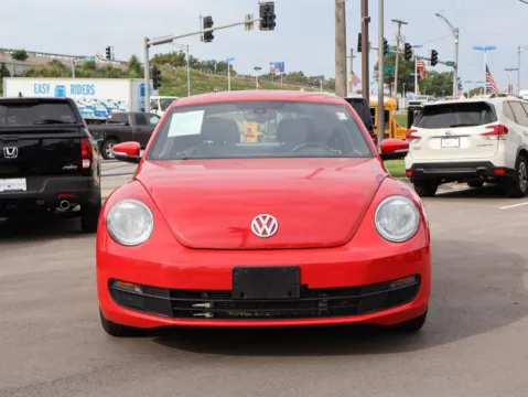 Photos of 2016 Volkswagen Beetle Coupe 1.8T SE for sale in Kansas City, MO at Jay Wolfe Honda