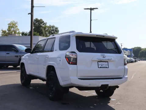 More photos of 2018 Toyota 4Runner SR5 Premium at Jay Wolfe Honda, MO