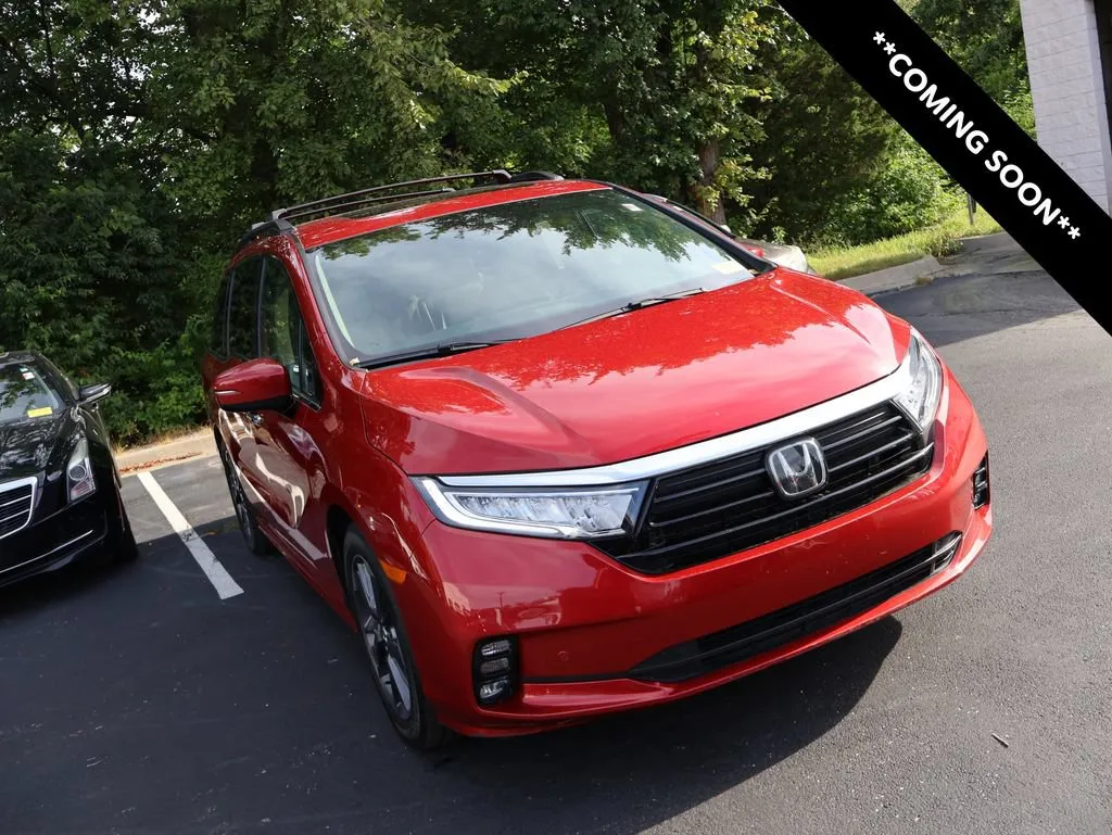 Red 2022 Honda Odyssey Elite for sale in Kansas City, MO