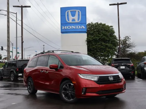 Red 2022 Honda Odyssey Elite for sale in Kansas City, MO