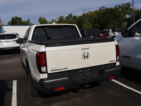 More photos of 2017 Honda Ridgeline RTL-E at Jay Wolfe Honda, MO