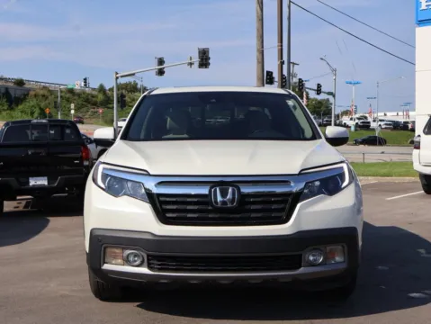 Photos of 2017 Honda Ridgeline RTL-E for sale in Kansas City, MO at Jay Wolfe Honda