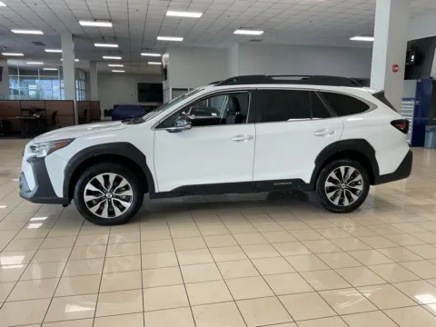 More photos of 2024 Subaru Outback Limited at Jay Wolfe Honda, MO