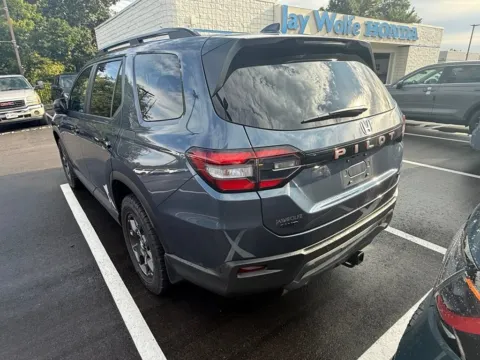 More photos of 2026 Honda Pilot TrailSport at Jay Wolfe Honda, MO
