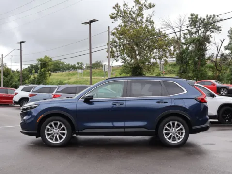 More photos of 2024 Honda CR-V EX-L at Jay Wolfe Honda, MO