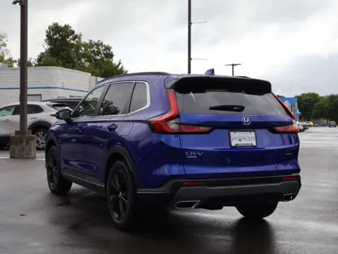 More photos of 2025 Honda CR-V Hybrid Sport Touring at Jay Wolfe Honda, MO