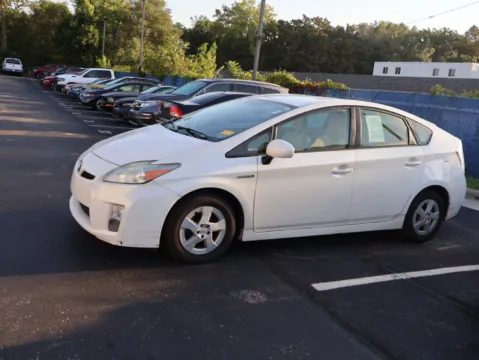 More photos of 2011 Toyota Prius IV at Jay Wolfe Honda, MO