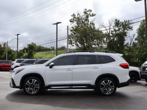 More photos of 2023 Subaru Ascent Limited at Jay Wolfe Honda, MO