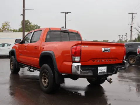 More photos of 2016 Toyota Tacoma TRD Off-Road at Jay Wolfe Honda, MO
