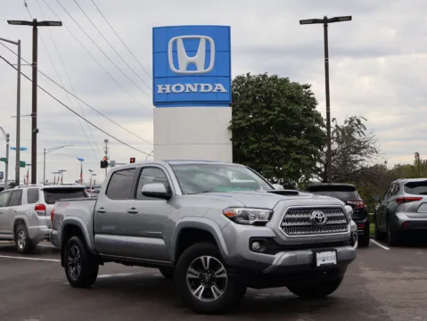 Silver 2017 Toyota Tacoma TRD Sport for sale in Kansas City, MO
