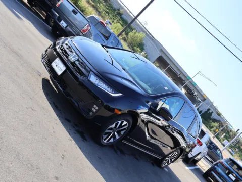 Another view of 2025 Honda Odyssey EX-L for sale in Kansas City, MO at Jay Wolfe Honda