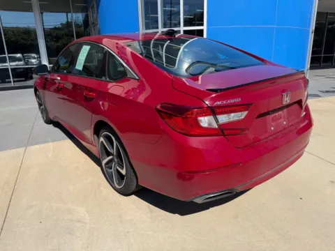 More photos of 2022 Honda Accord Sedan Sport at Jay Wolfe Honda, MO