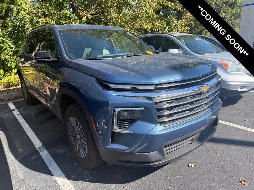 Blue 2025 Chevrolet Traverse FWD LT for sale in Kansas City, MO