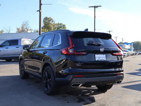More photos of 2024 Honda CR-V Hybrid Sport Touring at Jay Wolfe Honda, MO