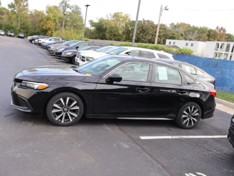More photos of 2024 Honda Civic Sedan EX at Jay Wolfe Honda, MO