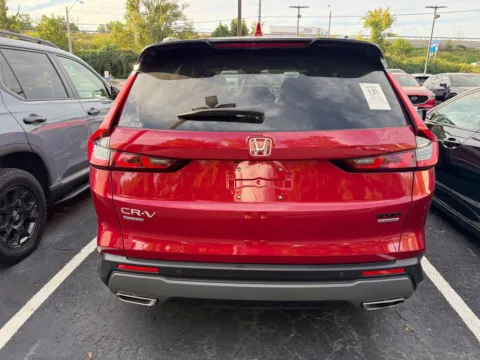 More photos of 2025 Honda CR-V Hybrid Sport Touring at Jay Wolfe Honda, MO