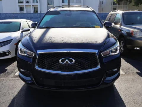 Photos of 2019 INFINITI QX60 LUXE for sale in Kansas City, MO at Jay Wolfe Honda