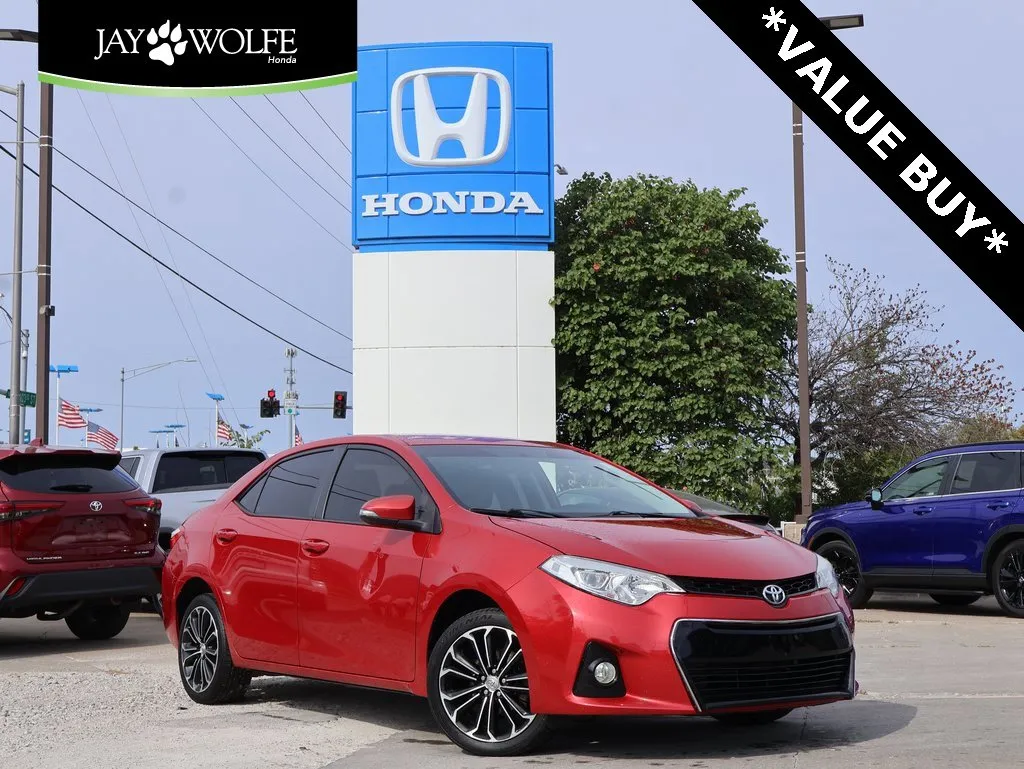 Red 2014 Toyota Corolla S Plus for sale in Kansas City, MO