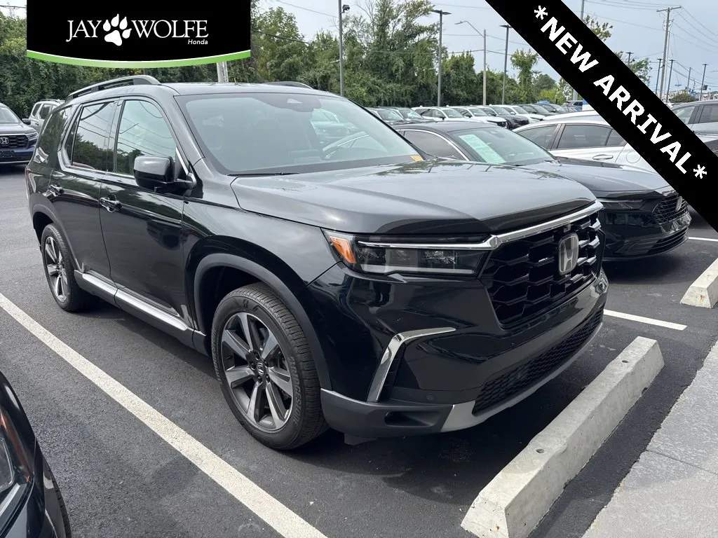 Black 2023 Honda Pilot Elite for sale in Kansas City, MO