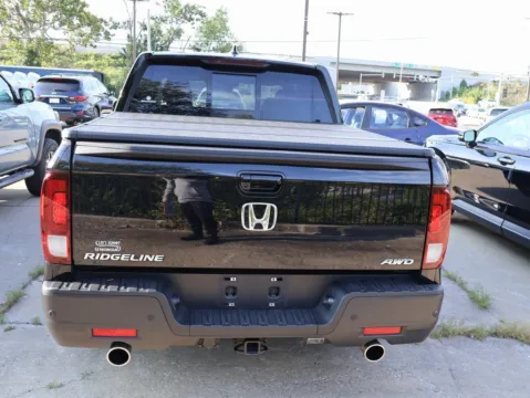 More photos of 2022 Honda Ridgeline Black Edition at Jay Wolfe Honda, MO