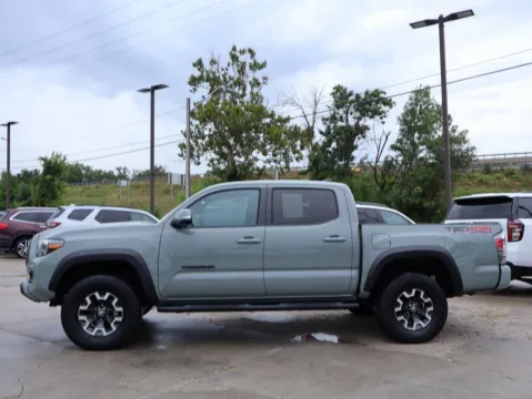 More photos of 2022 Toyota Tacoma TRD Off Road at Jay Wolfe Honda, MO