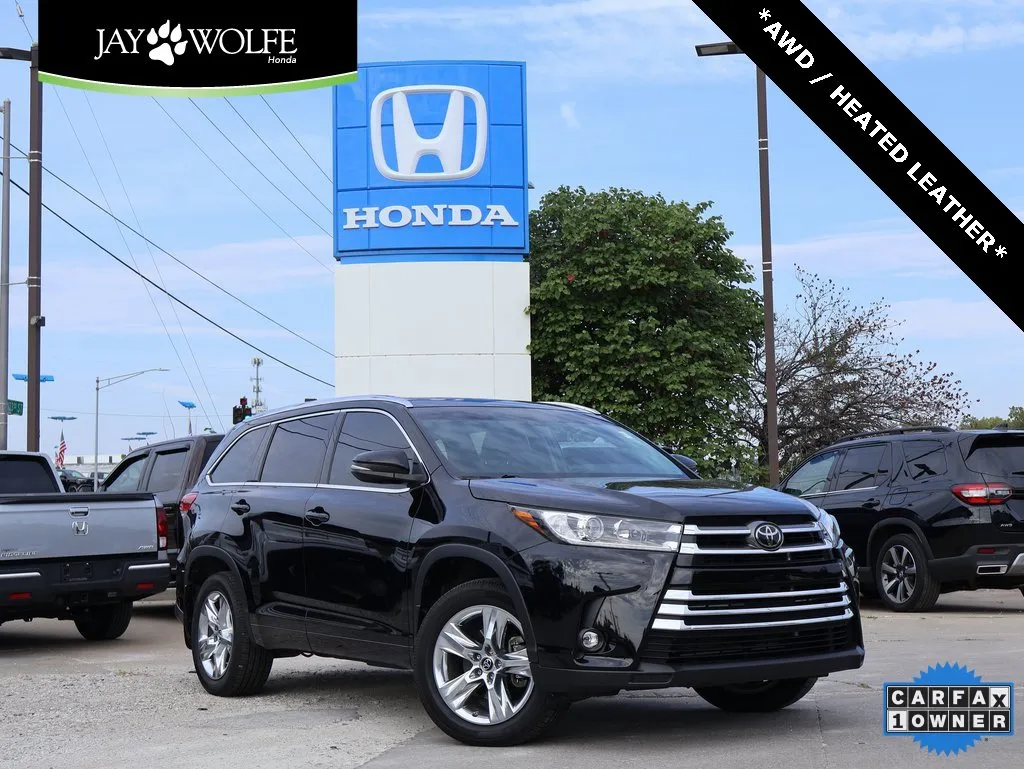 Black 2019 Toyota Highlander Limited for sale in Kansas City, MO