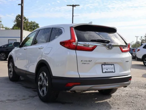 More photos of 2019 Honda CR-V EX at Jay Wolfe Honda, MO