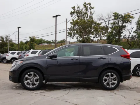 More photos of 2019 Honda CR-V EX at Jay Wolfe Honda, MO